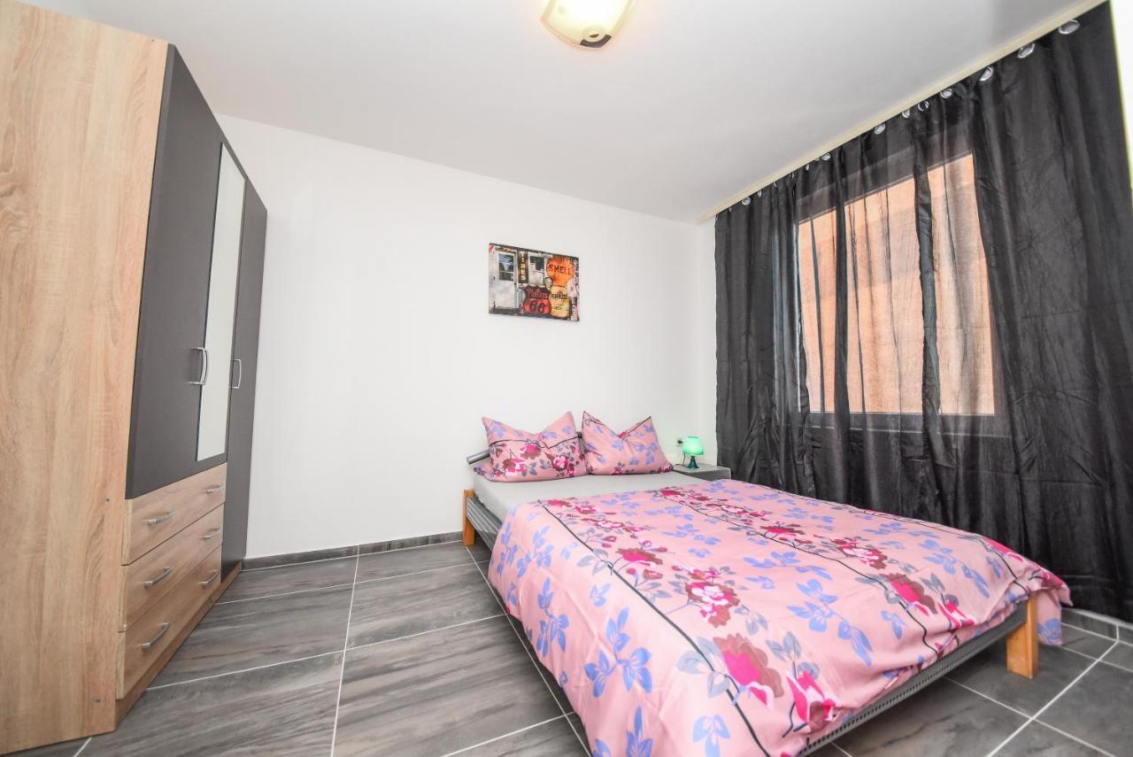 Apartmani Por Vir Bagian luar foto